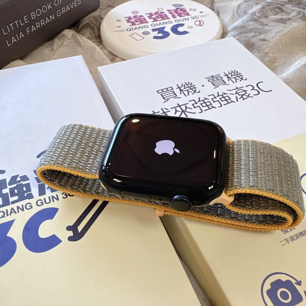 二手 APPLE Watch SE2 44MM GPS版 黑色*D99N4（店家保固）