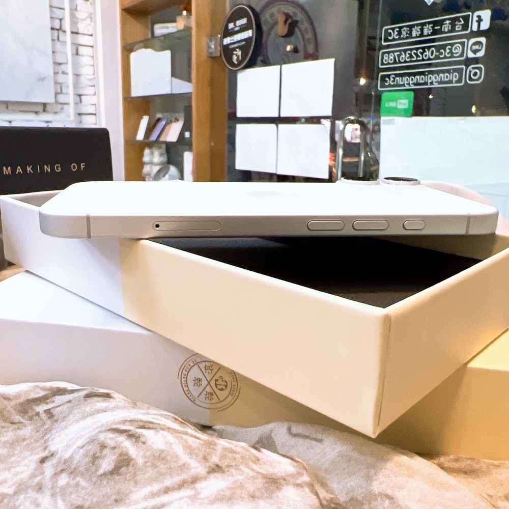 二手 iPhone16 256G 白色*71696(店家保固)