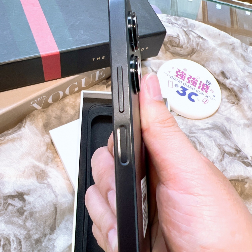 二手 REALME 10 PRO 8+256G 黑*46019(店家保固90天)