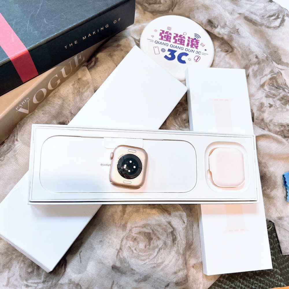 二手 APPLE Watch S11 42MM 金色 GPS版*97XQJ（原廠保固）