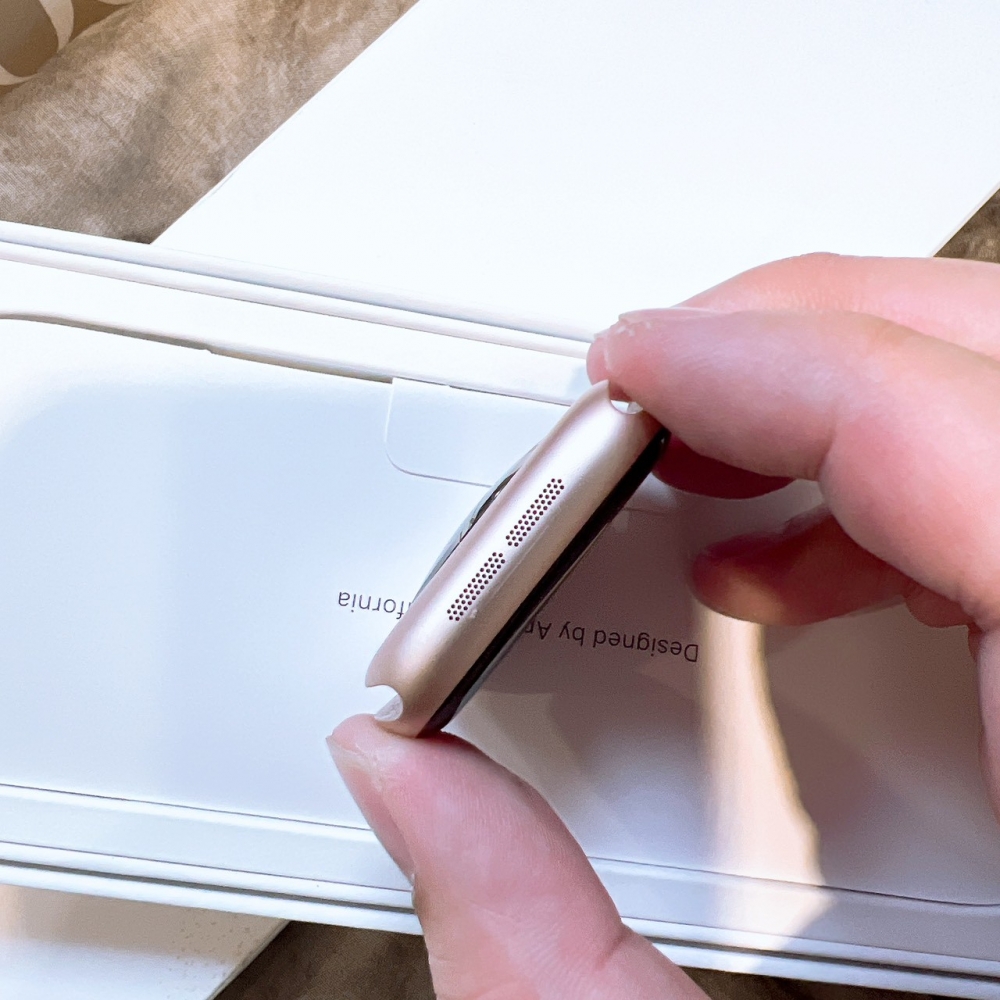 二手 APPLE Watch S11 42MM 金色 GPS版*97XQJ（原廠保固）