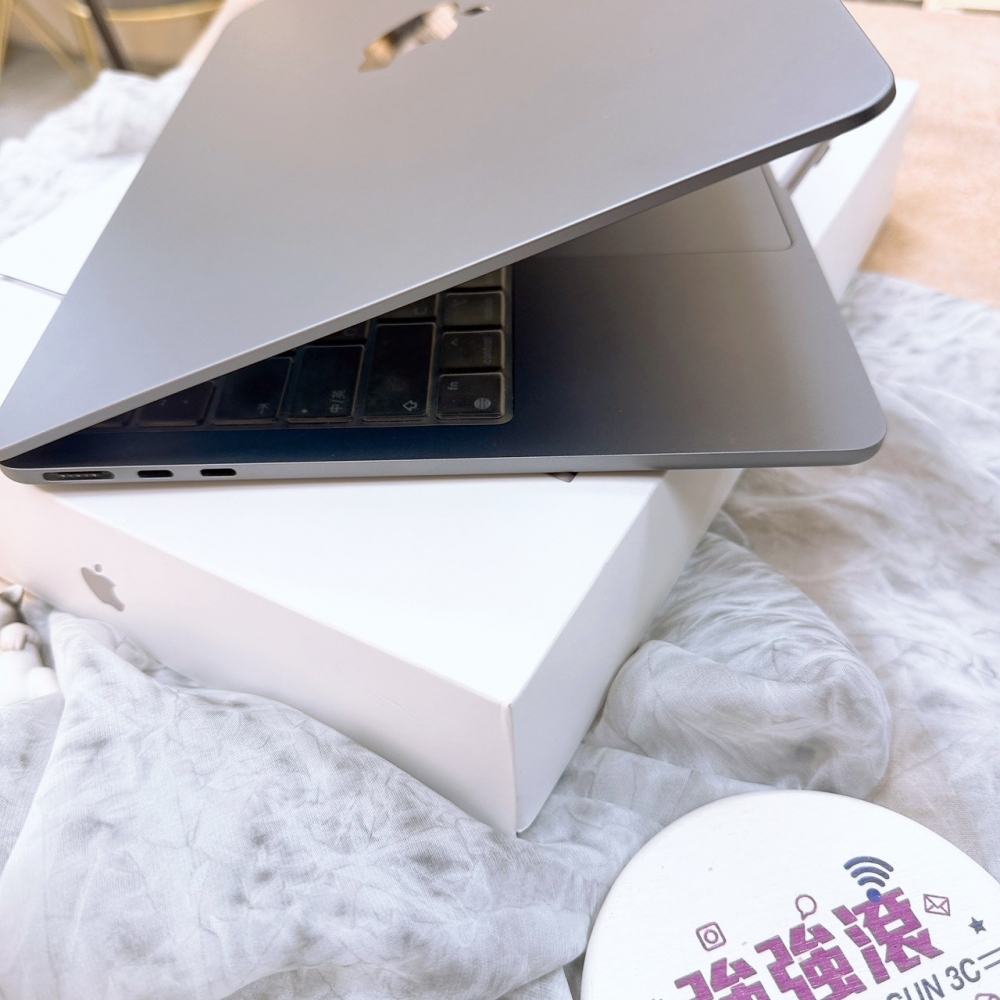 歸仁-Macbool air M2 13吋 8+256G 灰色#XQKH3(店家保90天)