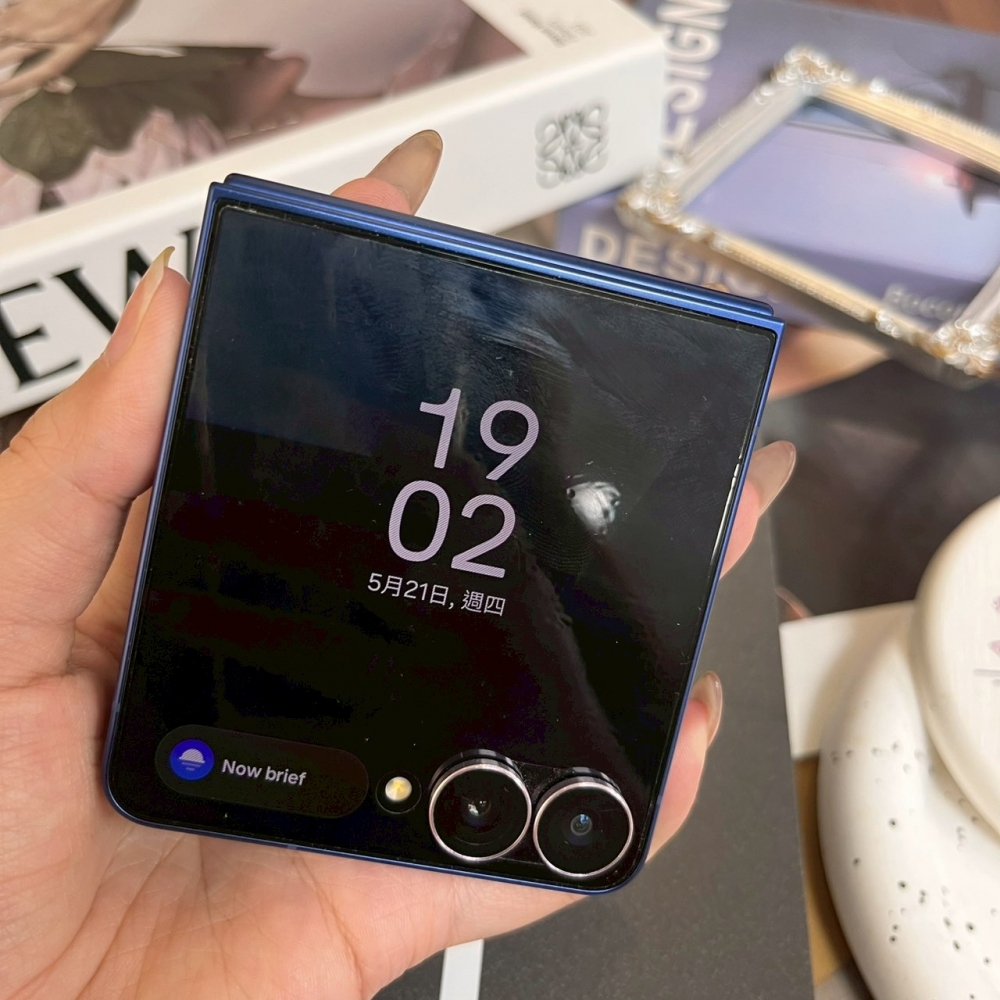 鹽行-二手Galaxy Z Flip7 12+256藍色*00834(原廠保內)