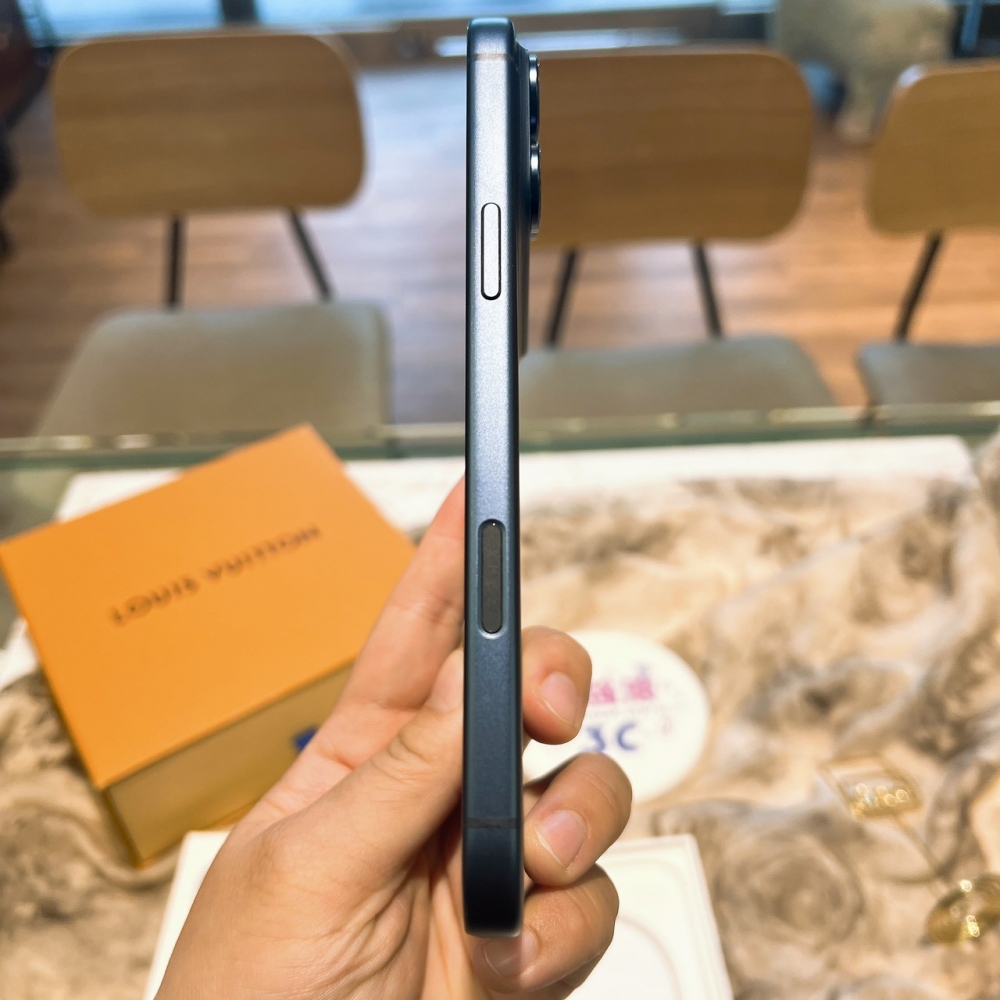 二手-iPhone17 Pro Max 512G 藍色 #18269(原廠保固)
