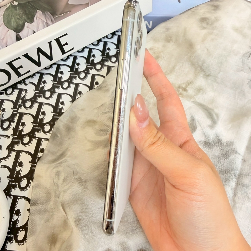 鹽行 iPhone11Pro 64G 銀色#53791(店家保固)