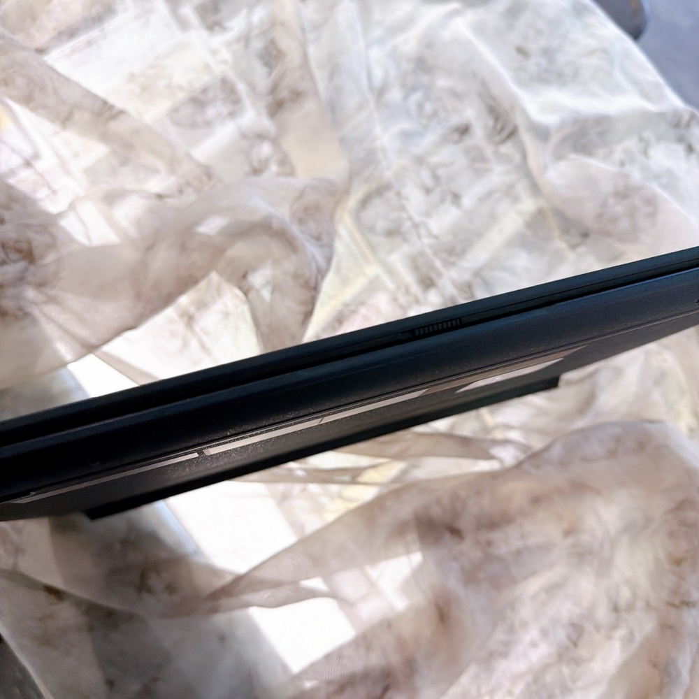 善化-二手ASUS 華碩 16吋AI筆電（VivoBookX1607QA/Snapdragon X X1 26 100/16G/1TB SSD/W11) （原廠保固）