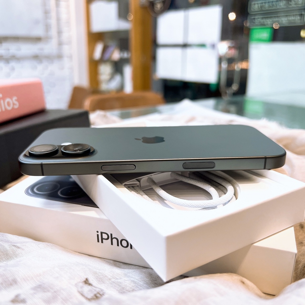 二手 iPhone17 256G 黑色*65282（原廠保固）