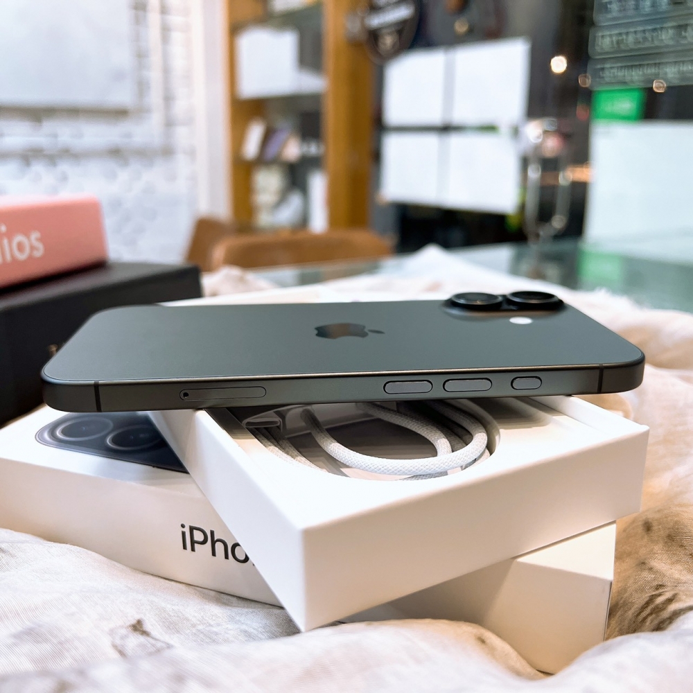 二手 iPhone17 256G 黑色*65282（原廠保固）