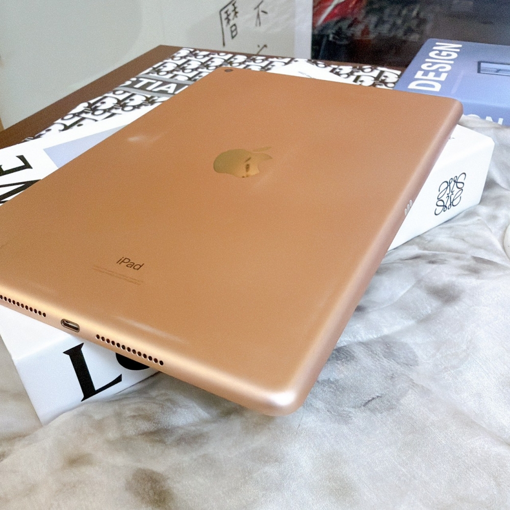鹽行-二手 ipad 8 32G wifi 金色#7Q1GF（店家保固30天）