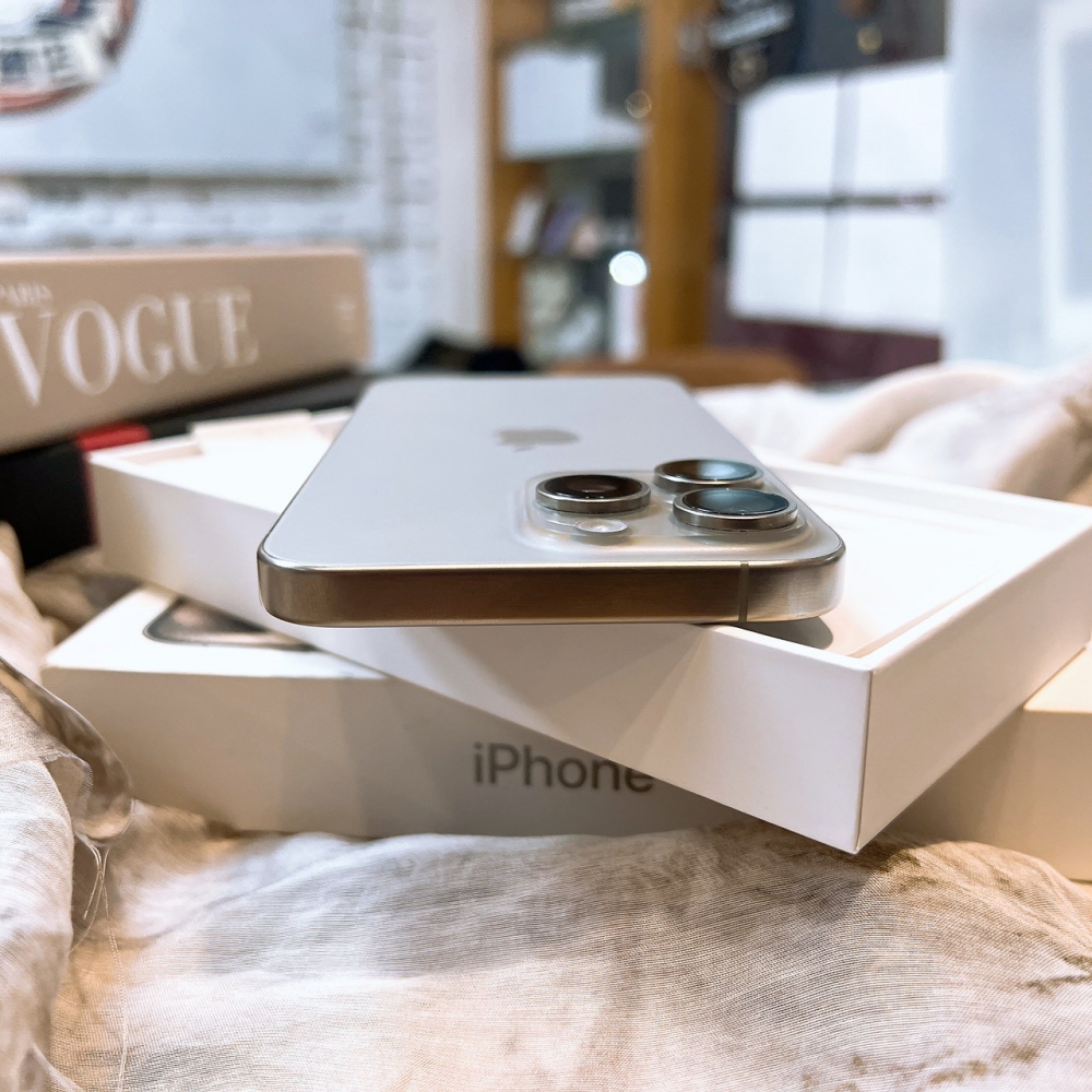 二手 iPhone15ProMax 512G 原色*22974（店家保固）