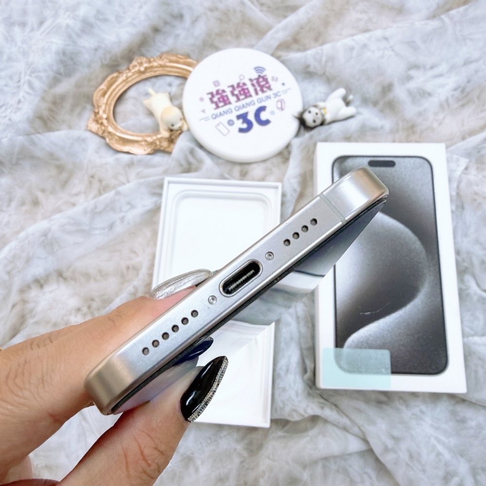 歸仁-二手iPhone 15pro max 256G 白色＃53821（店家保固365天）