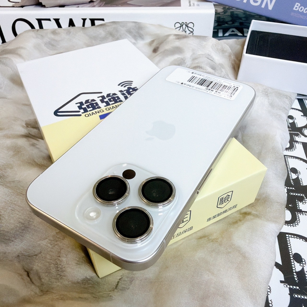 鹽行-二手 15pro  256G 白色#94025（店家保固365天）