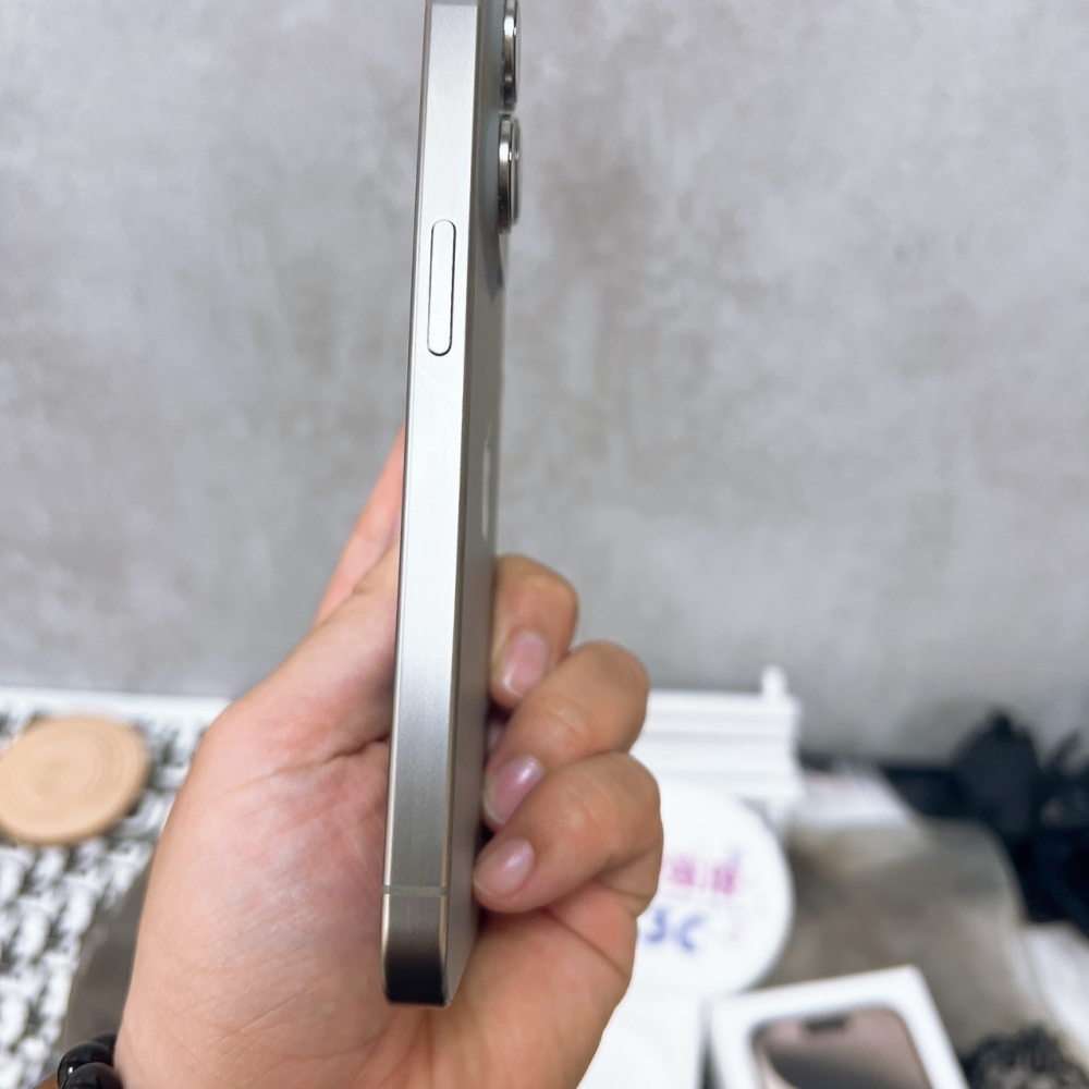 佳里-二手iPhone15 Pro 256G 原色 #25881(店保365天)
