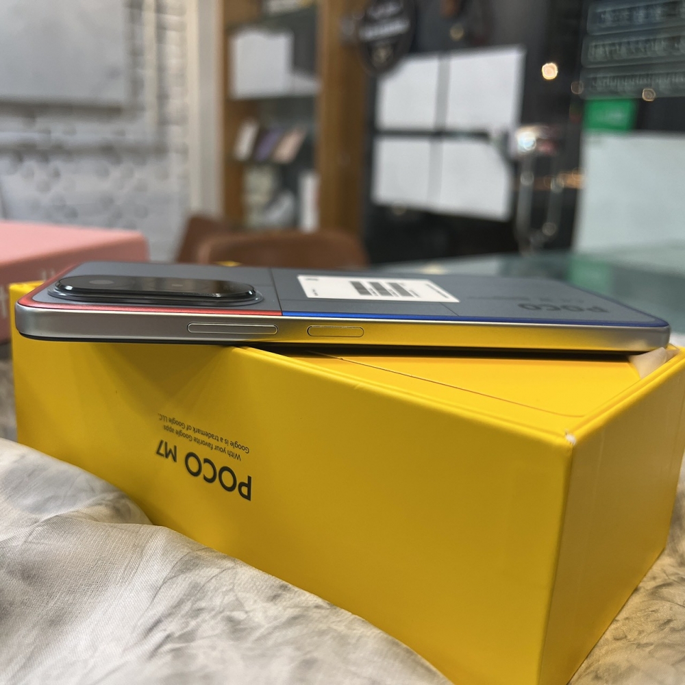二手 POCO M7 6+128G 銀色*09205（原廠保固）