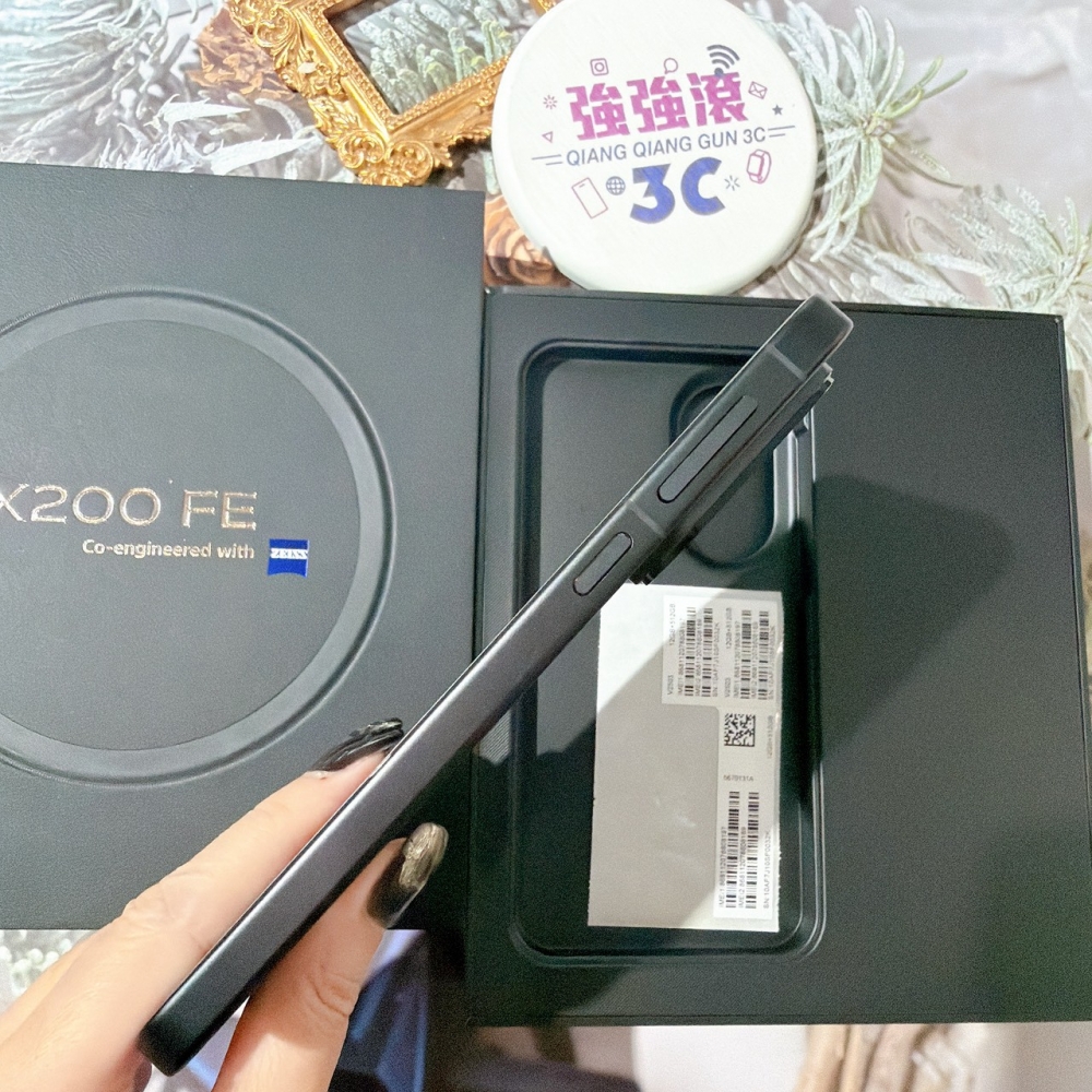 二手 vivo X200FE 12+512黑*08197(原廠保內)