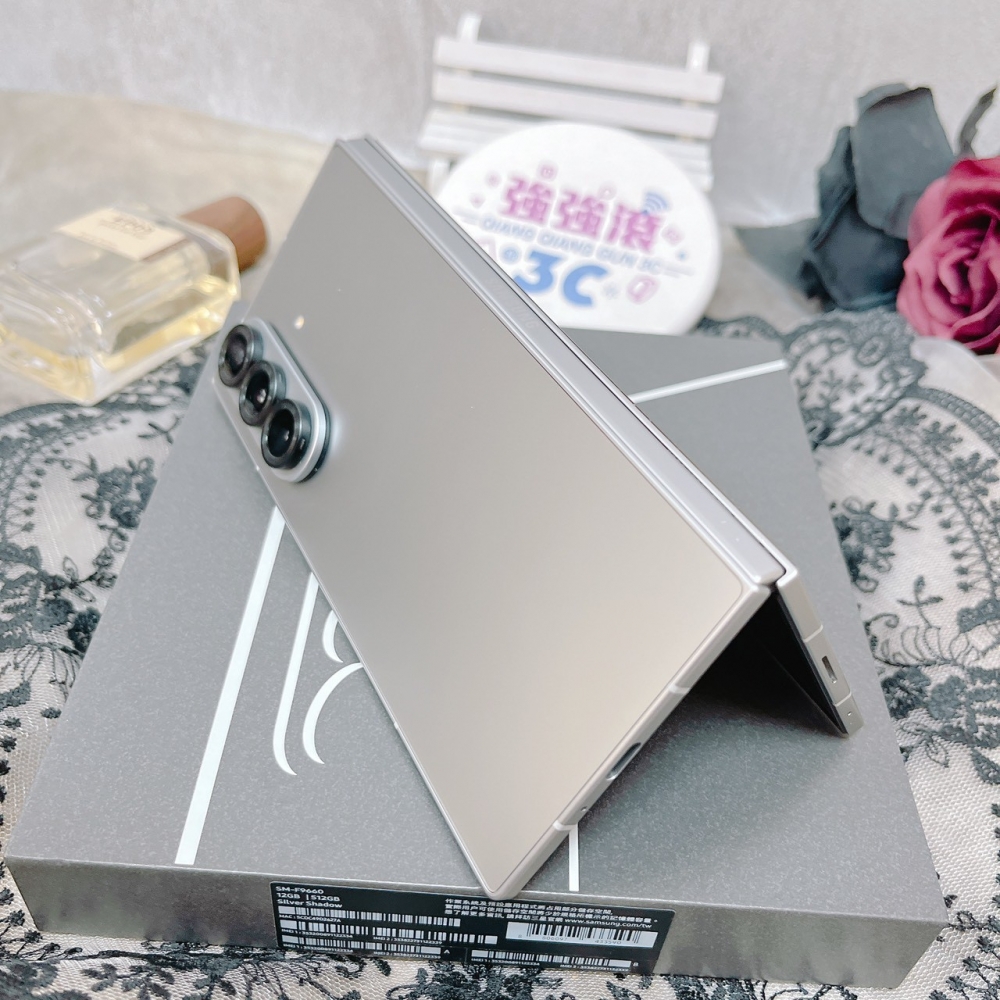 佳里-二手 三星Z Fold7 12+512G 銀色#22334 原廠保固)