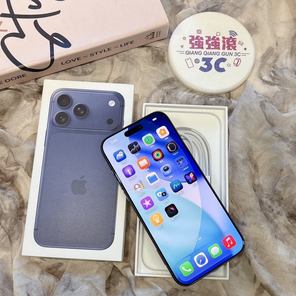 二手 iPhone17 Pro Max 256G 藍色 #52499（原廠保固）