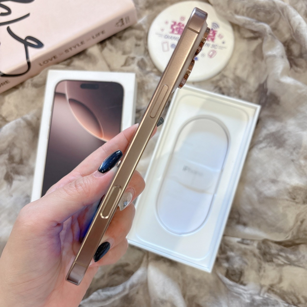 二手 iPhone16ProMax 256G 金色*49243(店家保固)