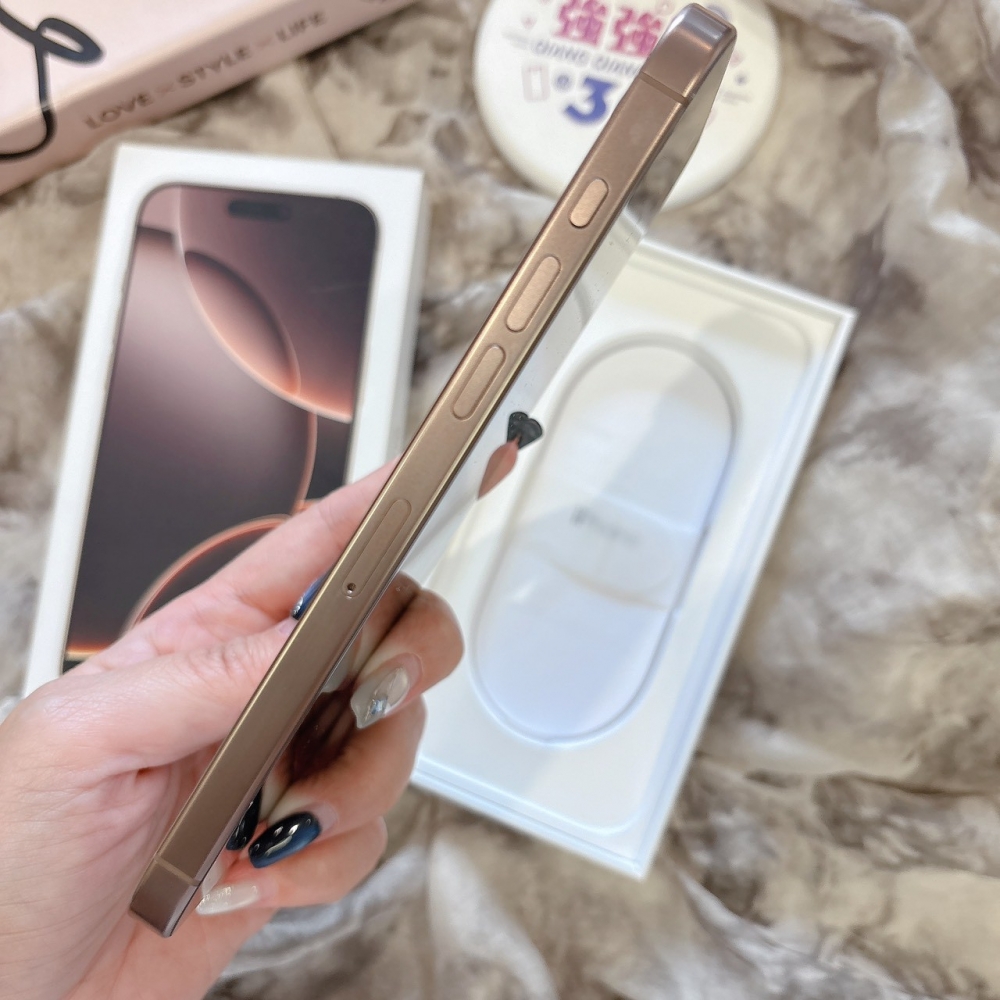二手 iPhone16ProMax 256G 金色*49243(店家保固)