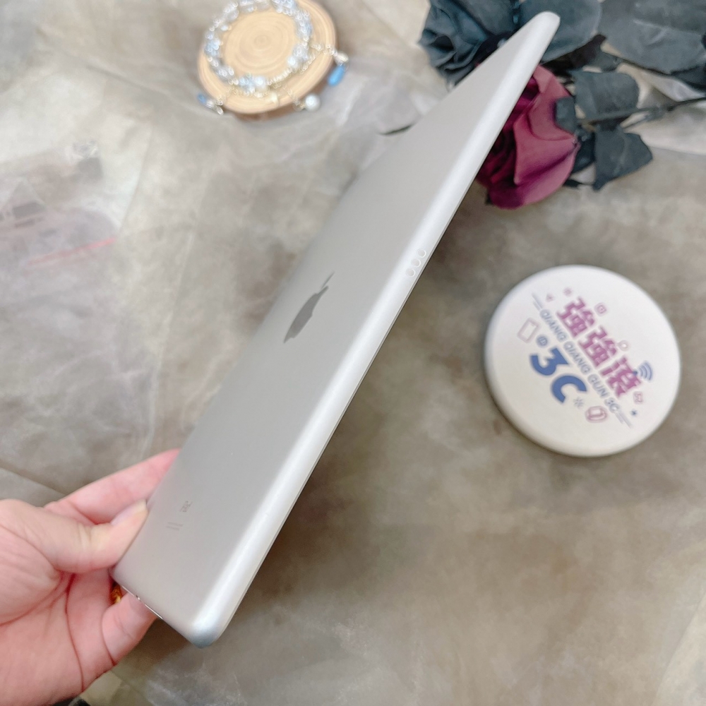 佳里-二手ipad 9 64G WiFi 銀色#VXR46 (店家保30天)