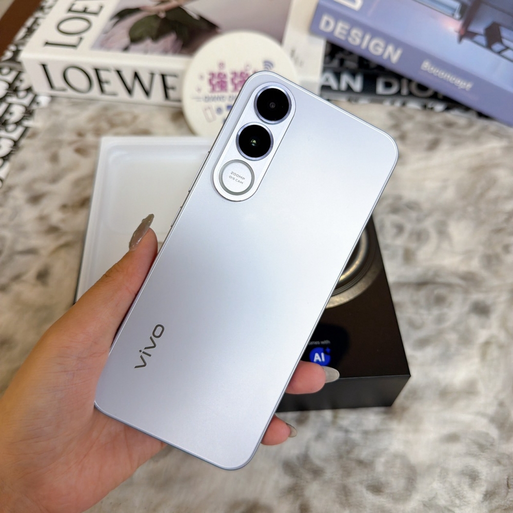 鹽行-二手 VIVO V70FE 8+256G 銀色 #57758（原廠保固）