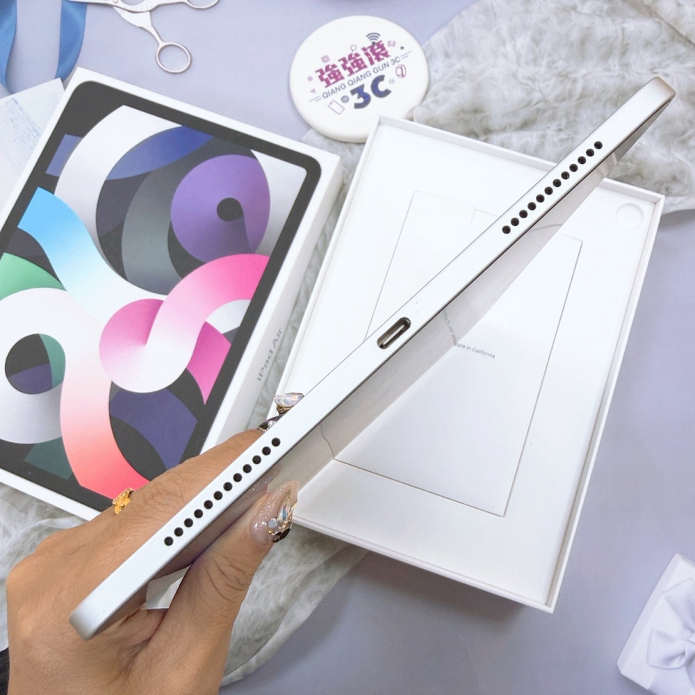 歸仁-iPad air 4 256G 銀色色（店家保30天）