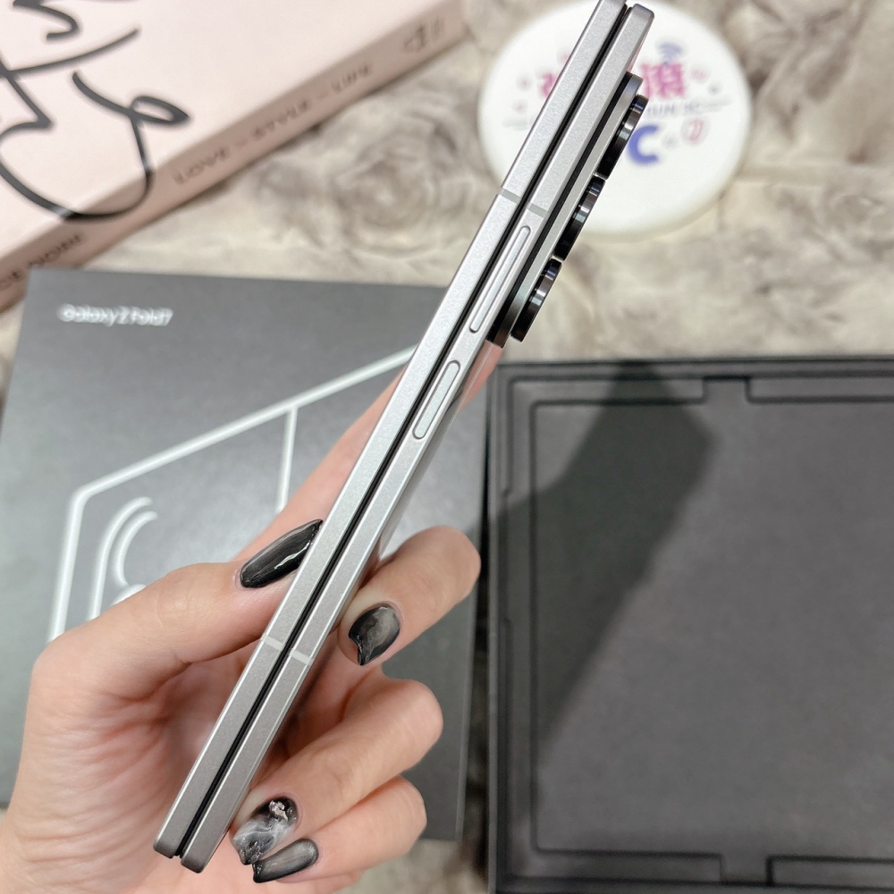 二手 三星 Z Flod 7 12+512G 銀色*07741(原廠保固)