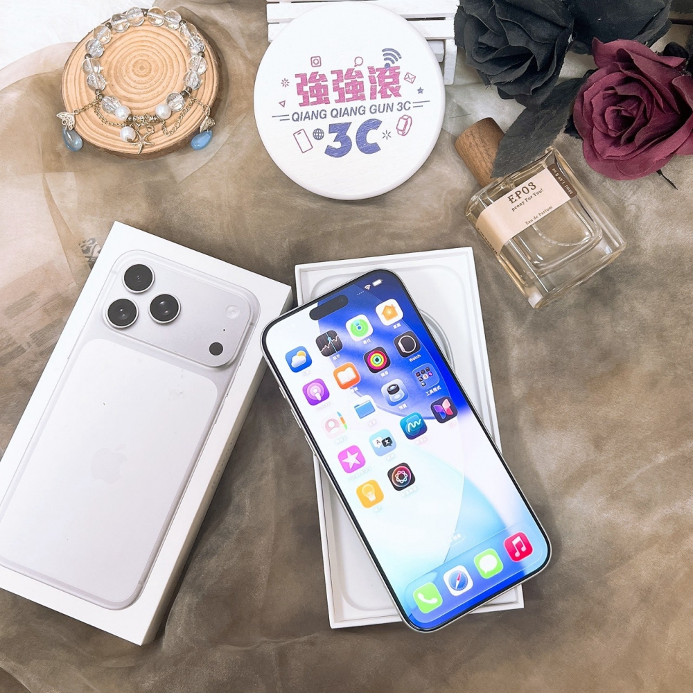 佳里-二手iPhone17Promax 256G 銀色*72788（原廠保固）