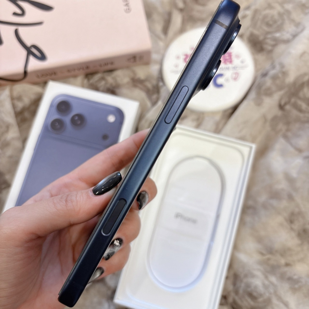 二手 iPhone17 Pro Max 256G 藍色 #66884（原廠保固）