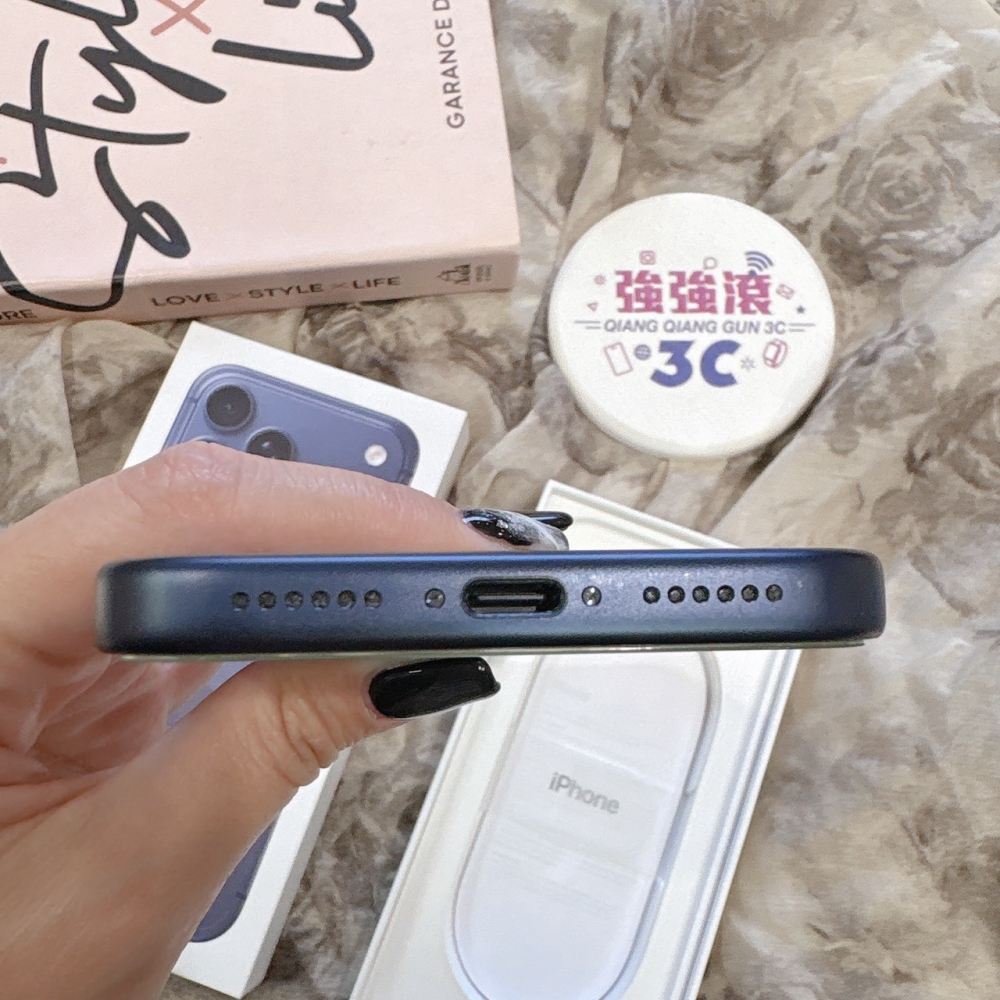 二手 iPhone17 Pro Max 256G 藍色 #66884（原廠保固）