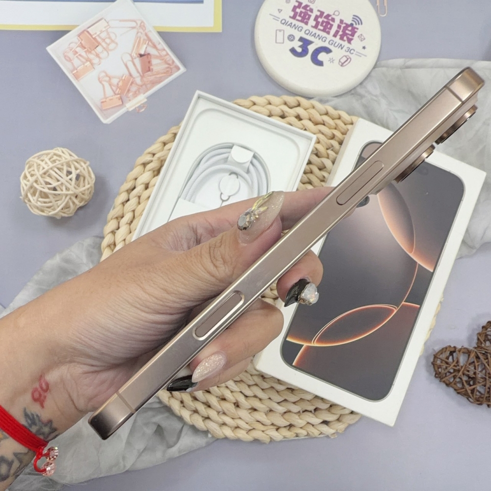 歸仁- 二手iPhone 16 pro max 256G 金色*30498（店家保365天）