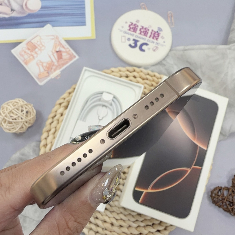 歸仁- 二手iPhone 16 pro max 256G 金色*30498（店家保365天）