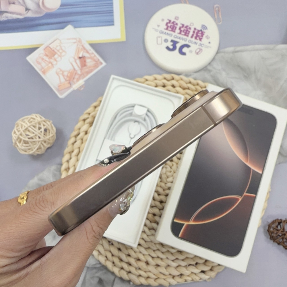 歸仁- 二手iPhone 16 pro max 256G 金色*30498（店家保365天）