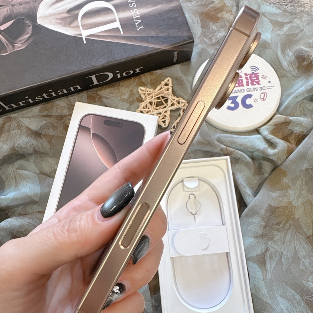 二手 iPhone16Pro 256G 金色*68499(店家保固)