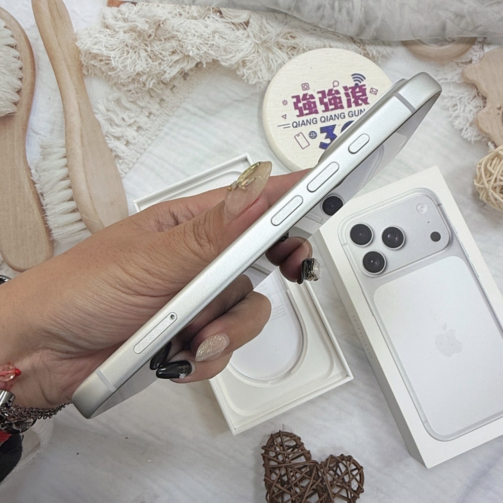 善化-二手iPhone17 PRO 256G 銀色 #81756（原廠保固）