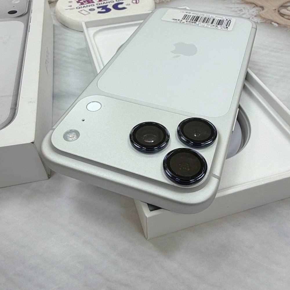 歸仁- 二手 iPhone 17 pro max 256G 銀色*13031（原廠保內）
