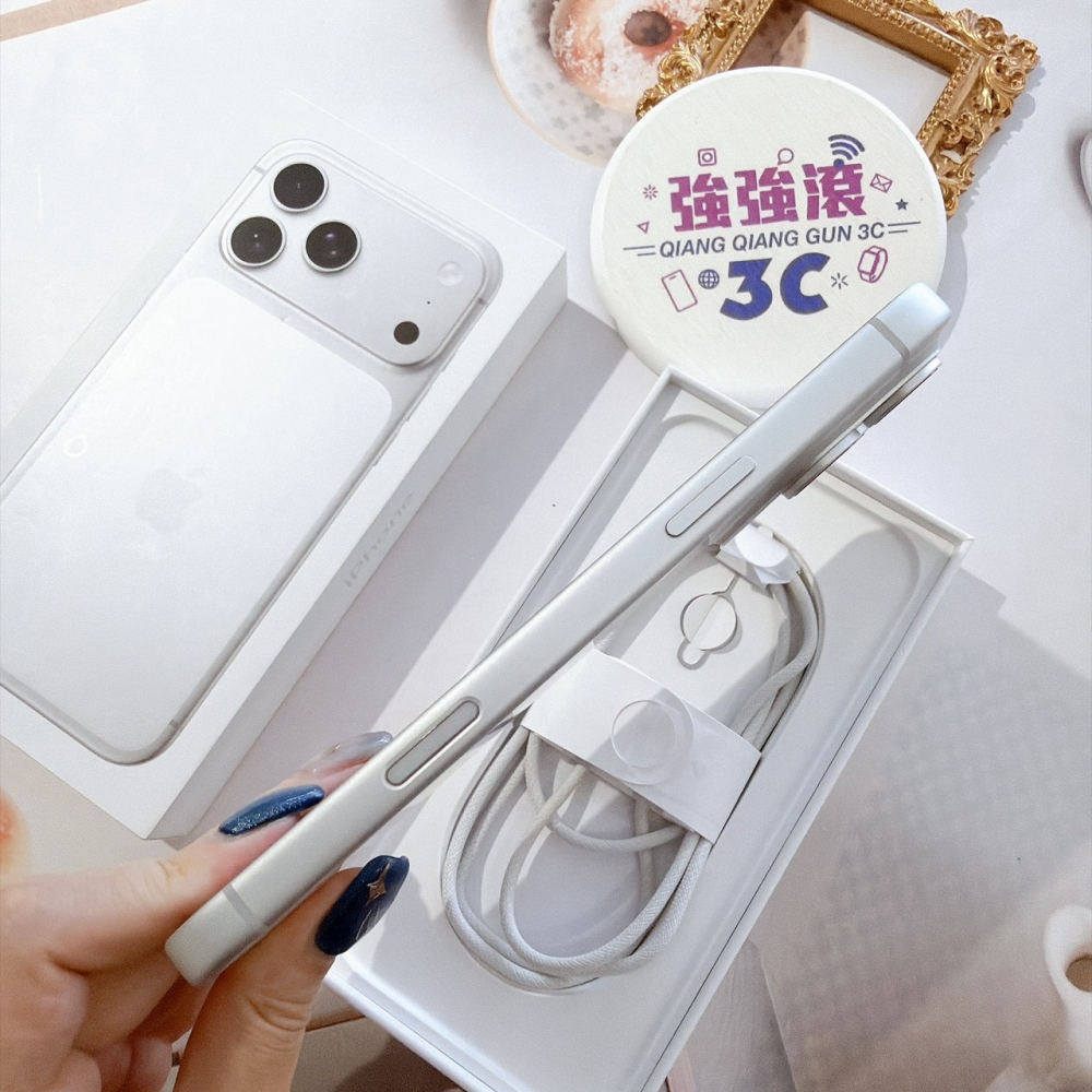 善化-二手iPhone17 PRO MAX 256G 銀色 #73347（原廠保固）