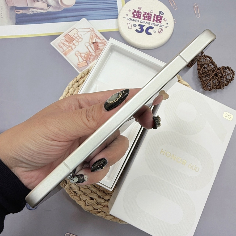 歸仁- 二手 榮耀 600 12+512G 白色*86307（原廠保內）