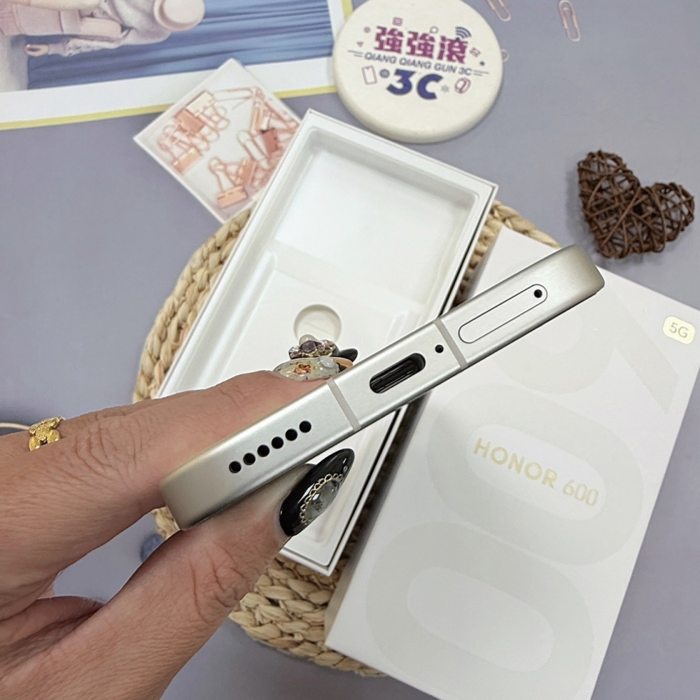 歸仁- 二手 榮耀 600 12+512G 白色*86307（原廠保內）