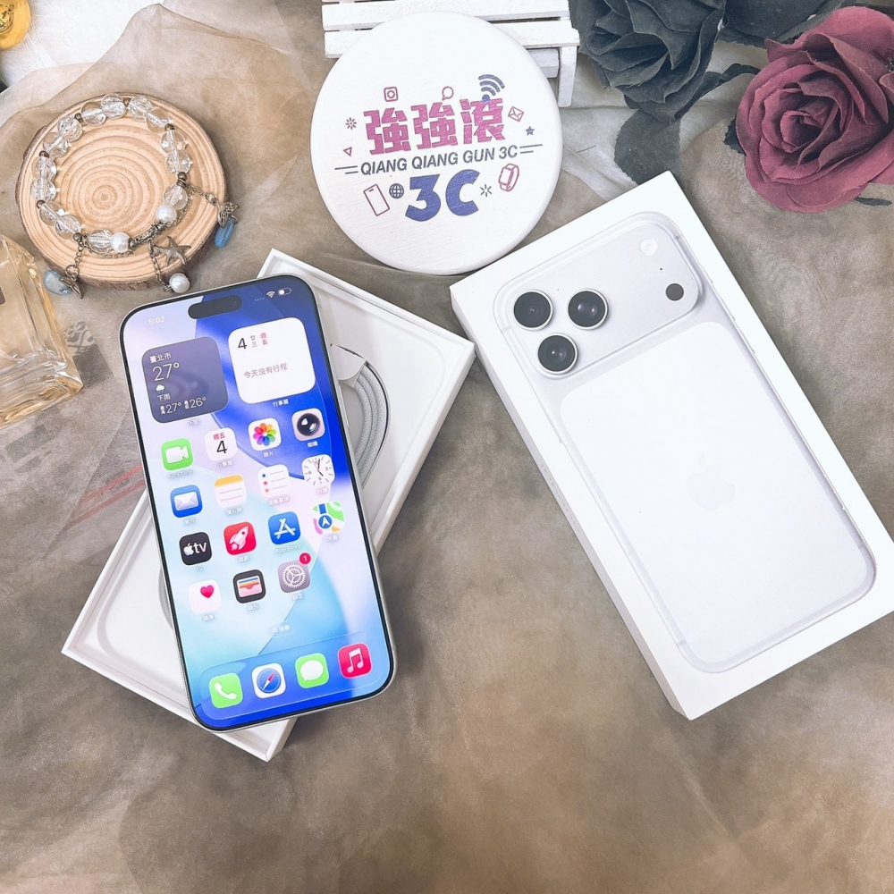 佳里-二手iPhone 17 pro max 256G 銀色*74170（原廠保內）