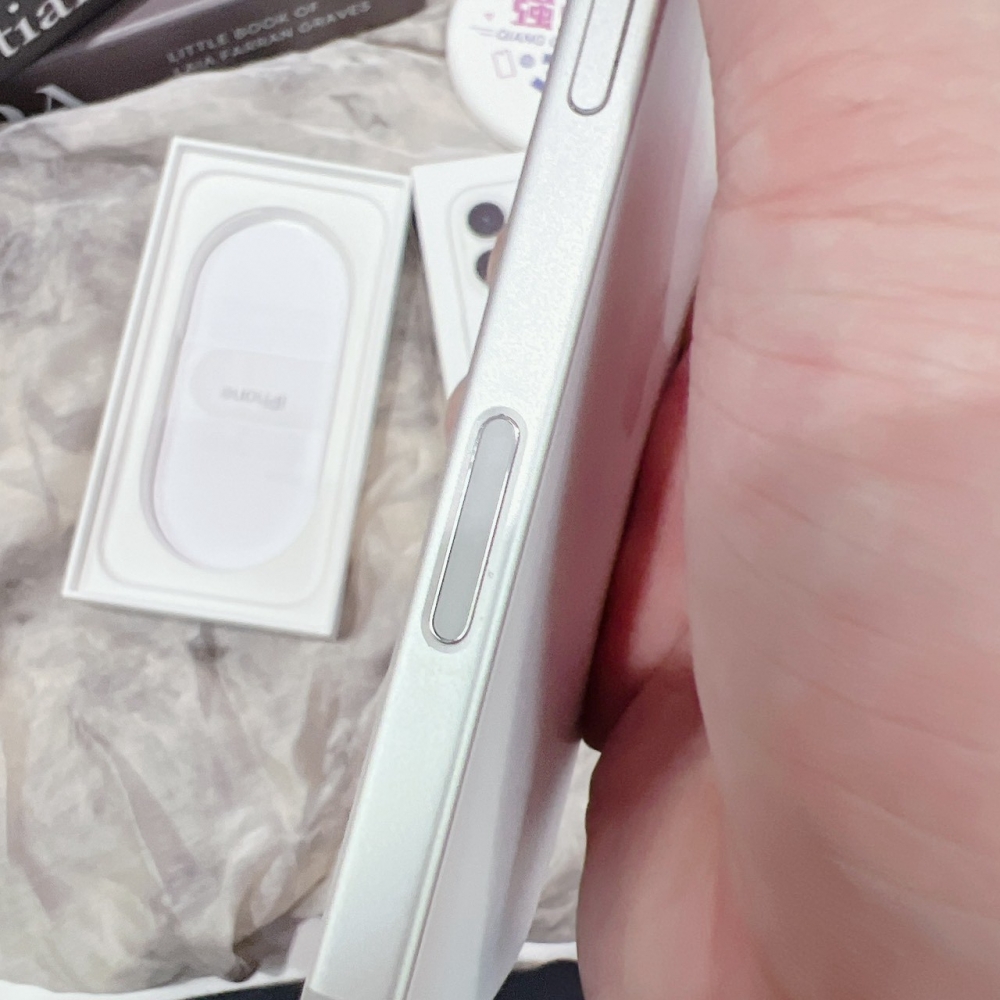 二手 iPhone16 128G 白色*32213（店家保固）