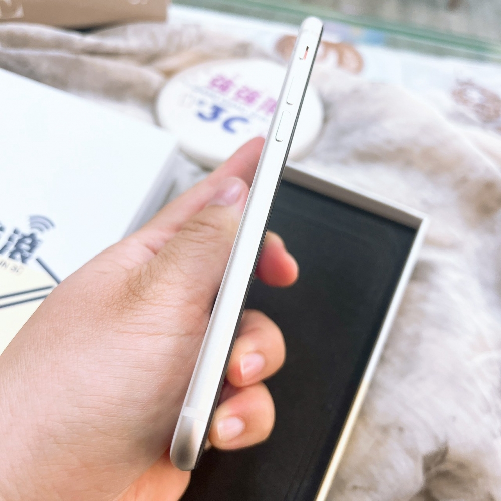 二手 iPhone SE3 128G 白色*58606(店家保固)