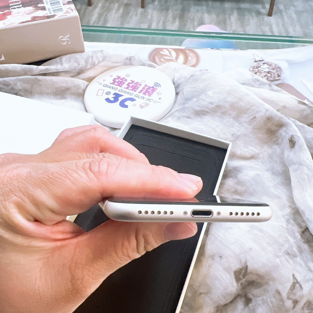 二手 iPhone SE3 128G 白色*58606(店家保固)