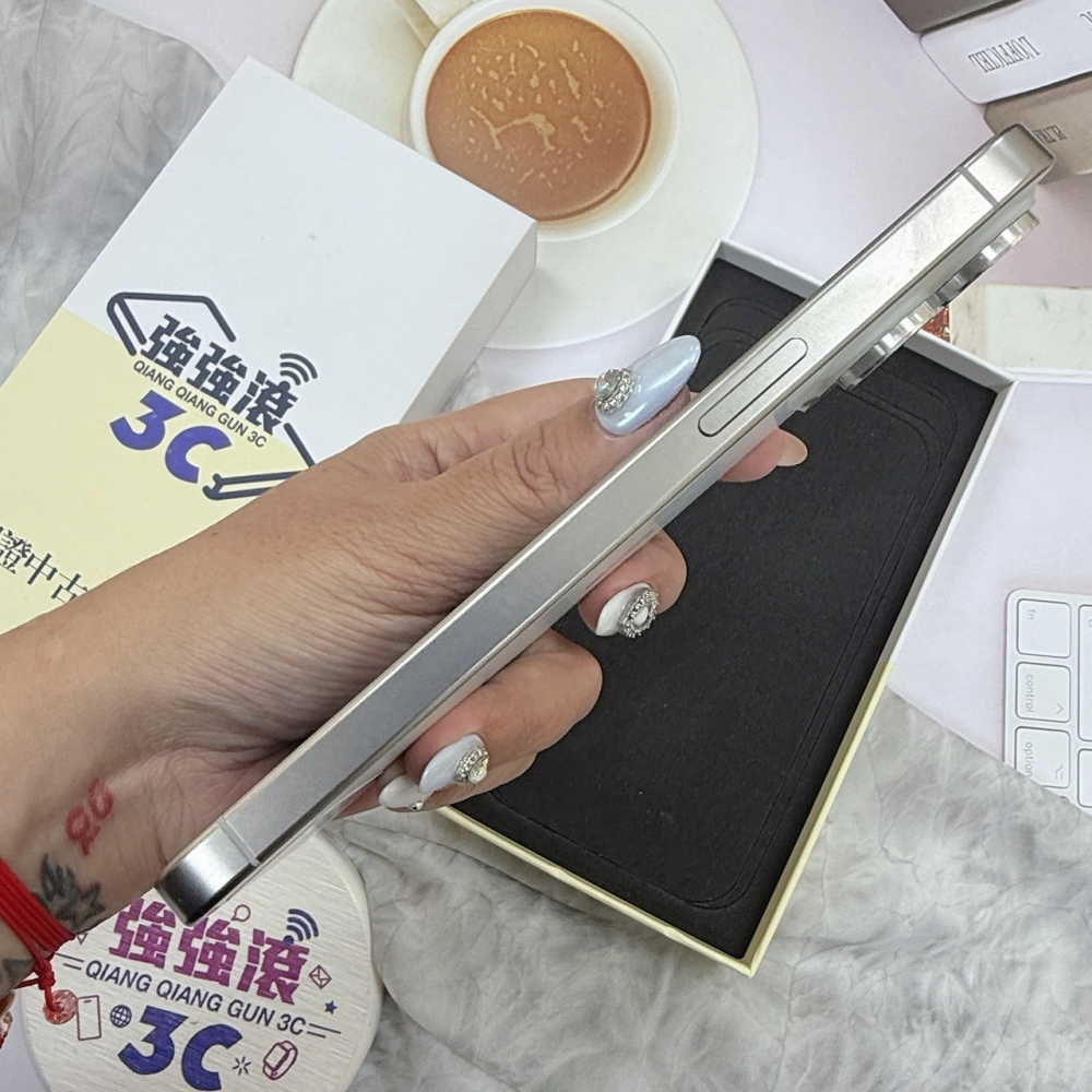 歸仁- 二手 iPhone 15 pro max 256 白色*09496(店家保365天)