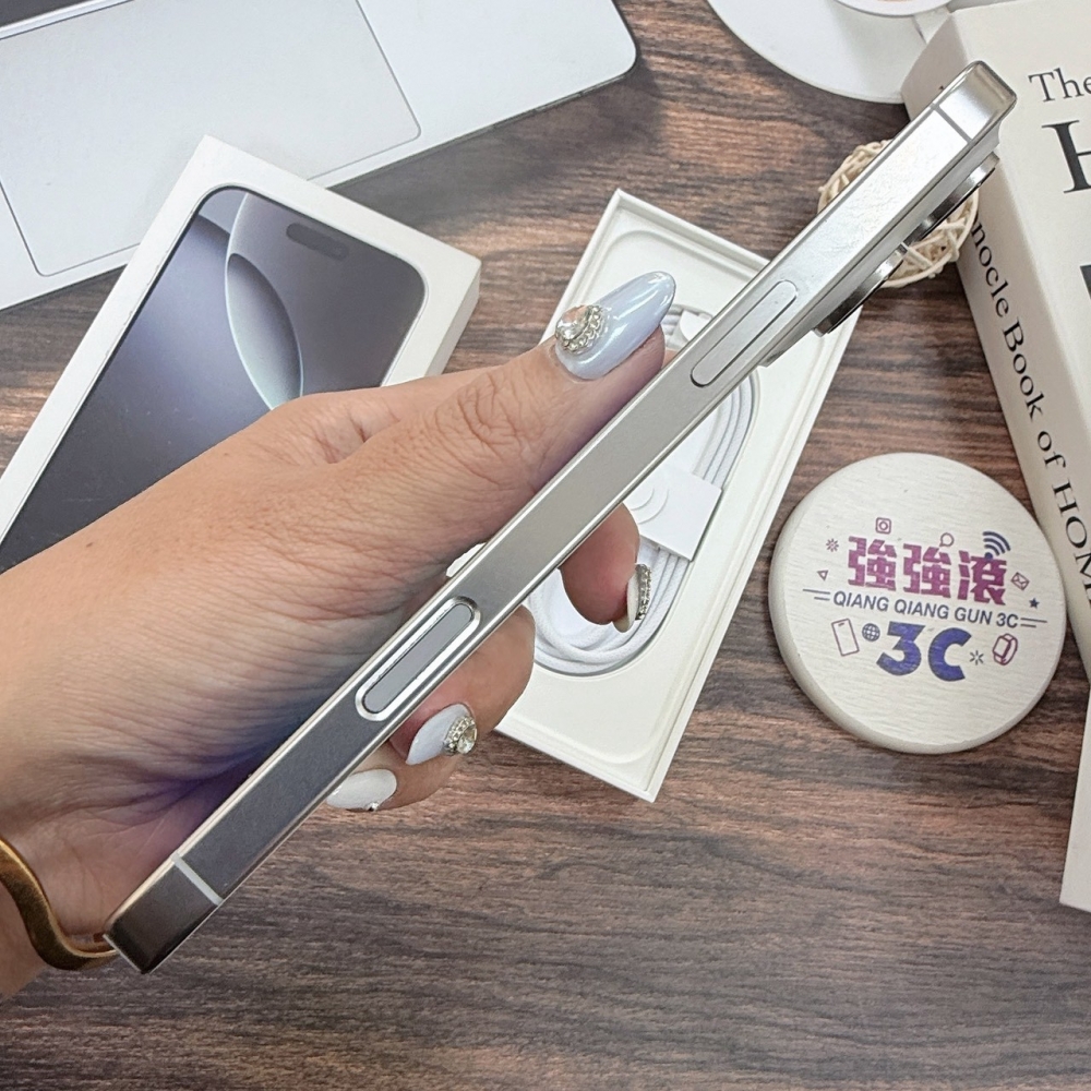 歸仁- 二手 iPhone 16 pro max 512G 白色*86028(店家保365天)