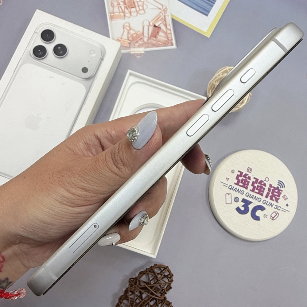 歸仁- 二手iPhone 17Pro Max 256G 白色*13031（原廠保內）