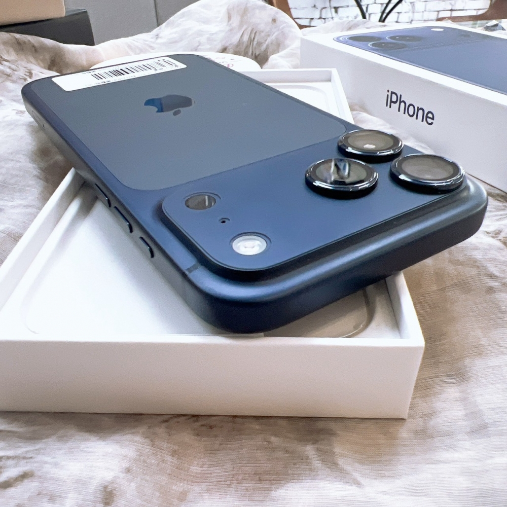 二手 iPhone17ProMax 256G 藍色*49815(店家保固365天)