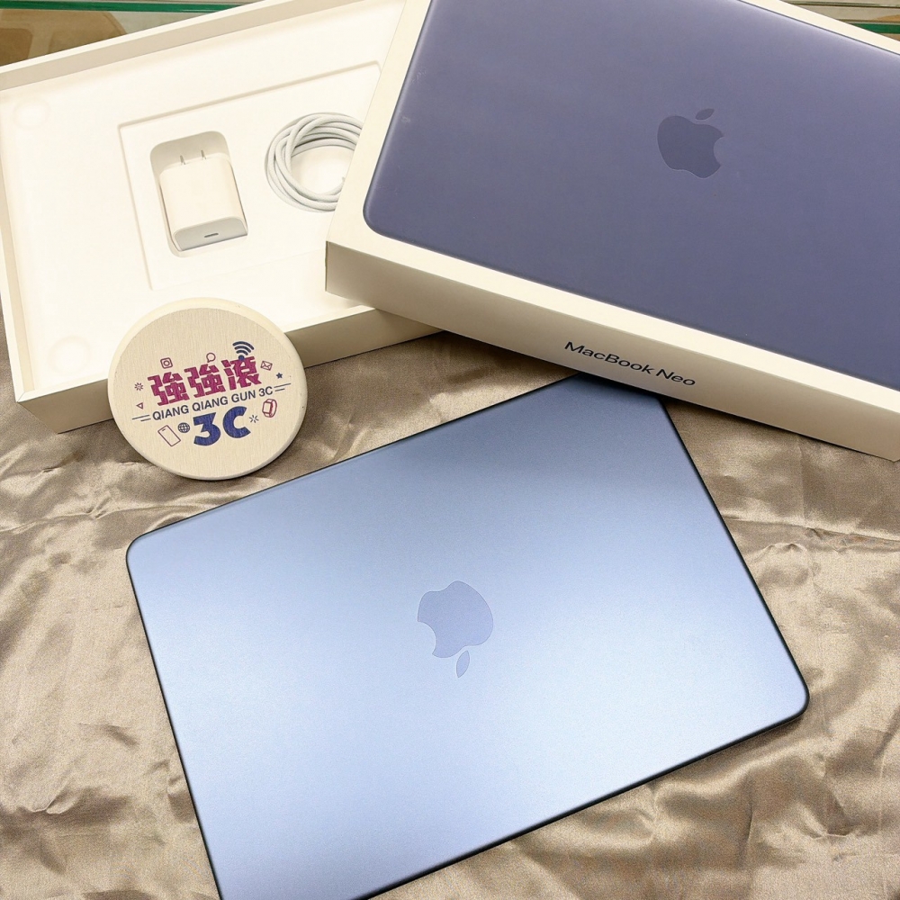 鹽行-二手 macbook Neo 8+256G 藍色 #W9F5J（原廠保固）