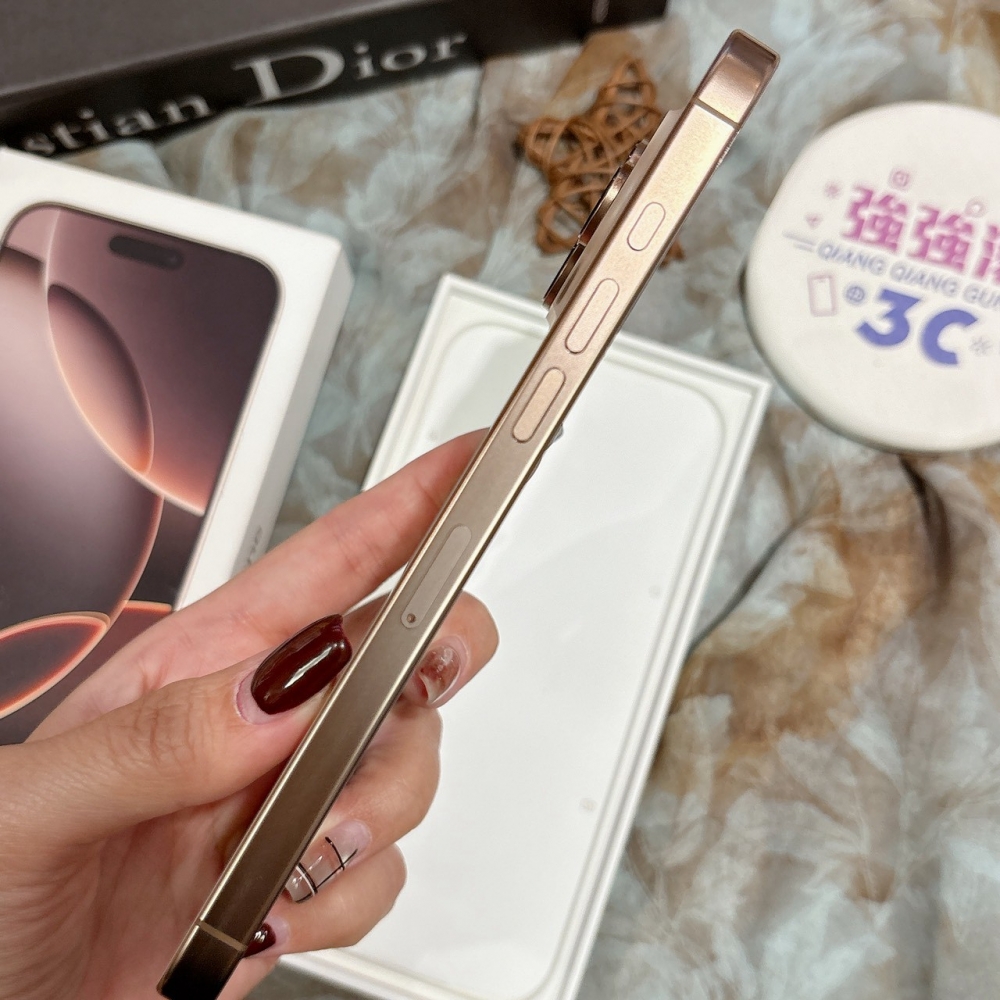 二手 iPhone16ProMax 256G 金色*32595（店家保固）