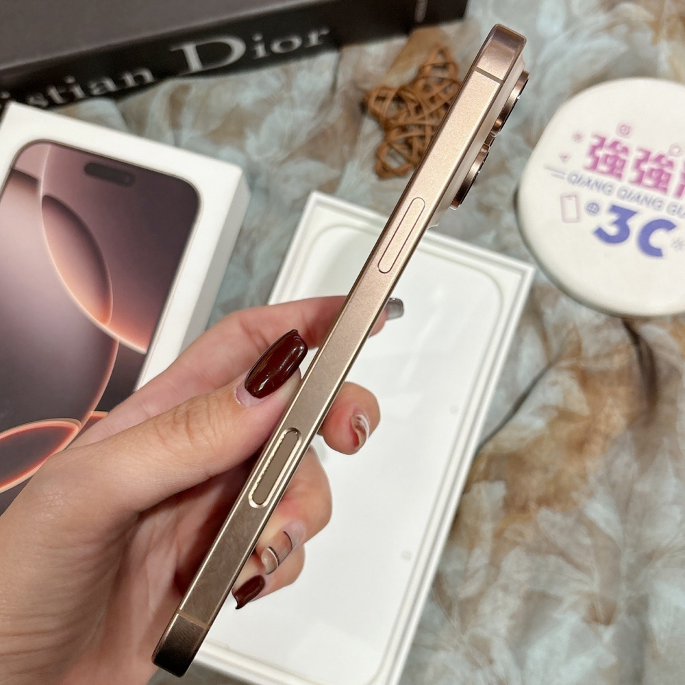 二手 iPhone16ProMax 256G 金色*32595（店家保固）